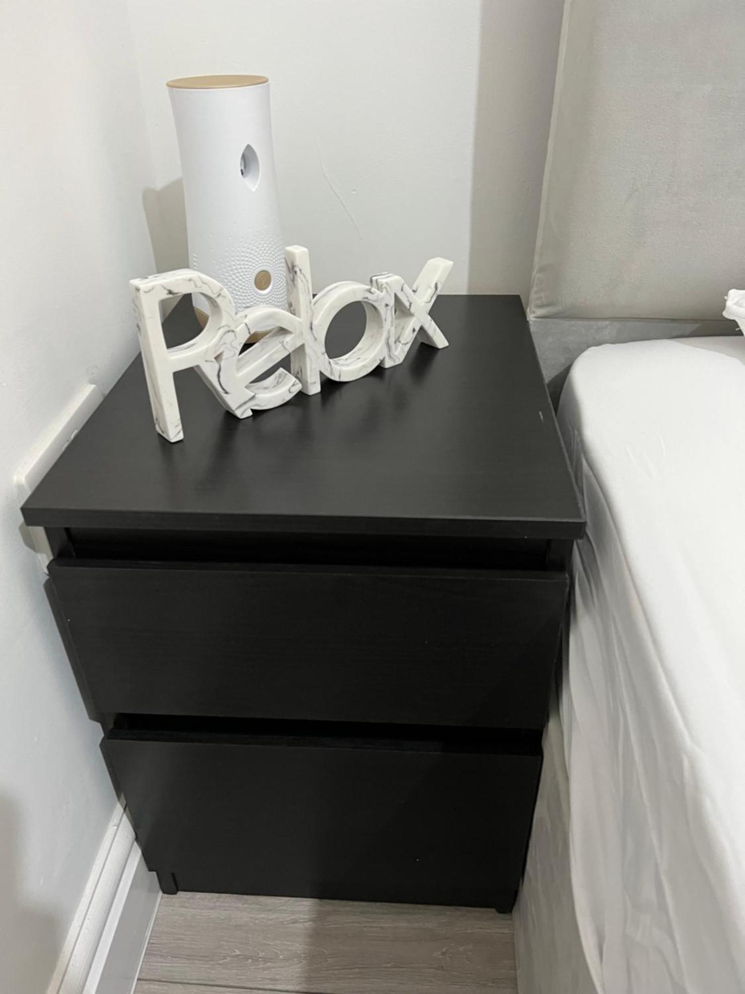 F4 Luxury Stays One Bed Apartment With Parking Илфорд Екстериор снимка